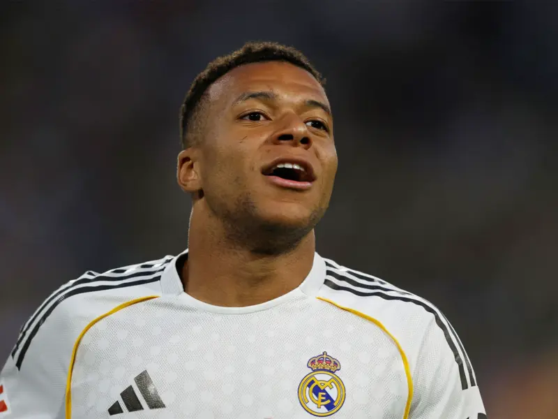 Kylian Mbappe doubtful for El Clasico due to left leg injury