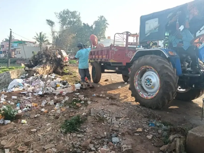 कंग्राळी बुद्रुक ग्रा.पं.कडून प्लास्टिक पत्रावळी, कचऱ्याची उचल