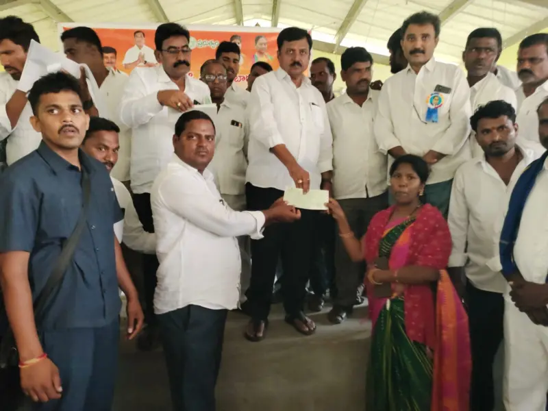 పార్టీలకు అతీతంగా సంక్షేమ పథకాలు: నారాయణఖేడ్ ఎమ్మెల్యే