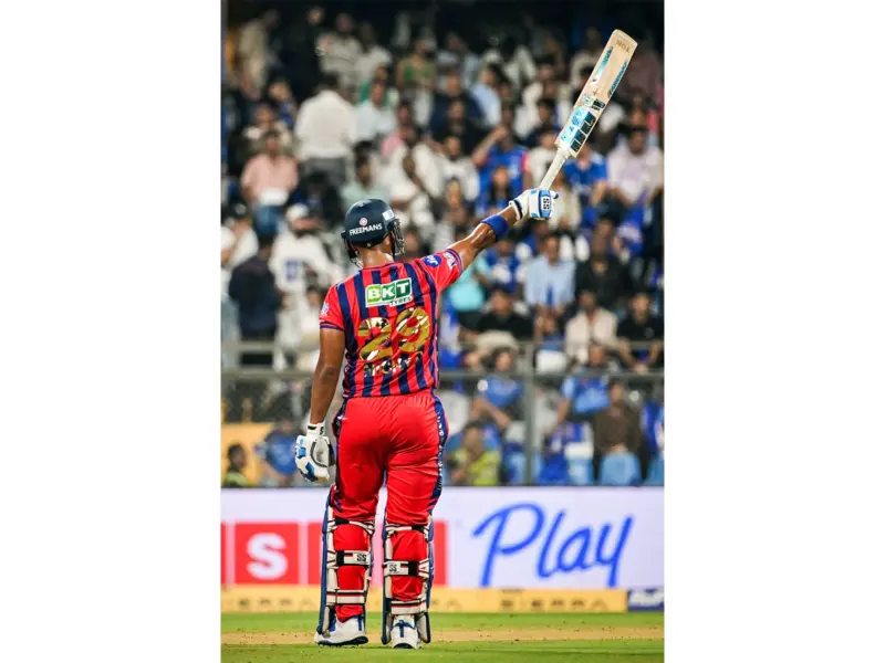 LSG post 228 runs with Pooran, Himmat and Markram starring against MI