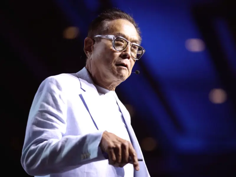 Robert Kiyosaki Warns Of 2026 Market Crash, Calls Silver His 'Best Investment'