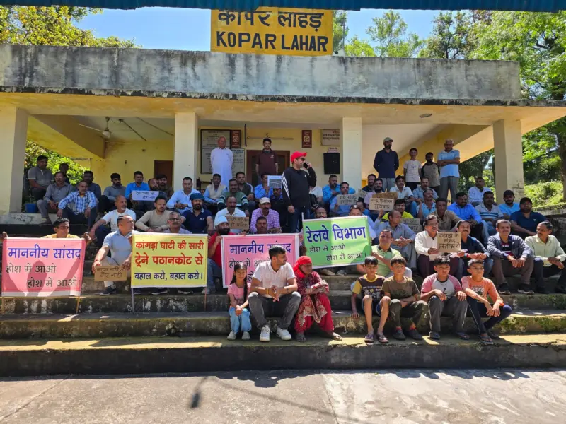 Kangra Valley residents protest against delay in restoration of train services
