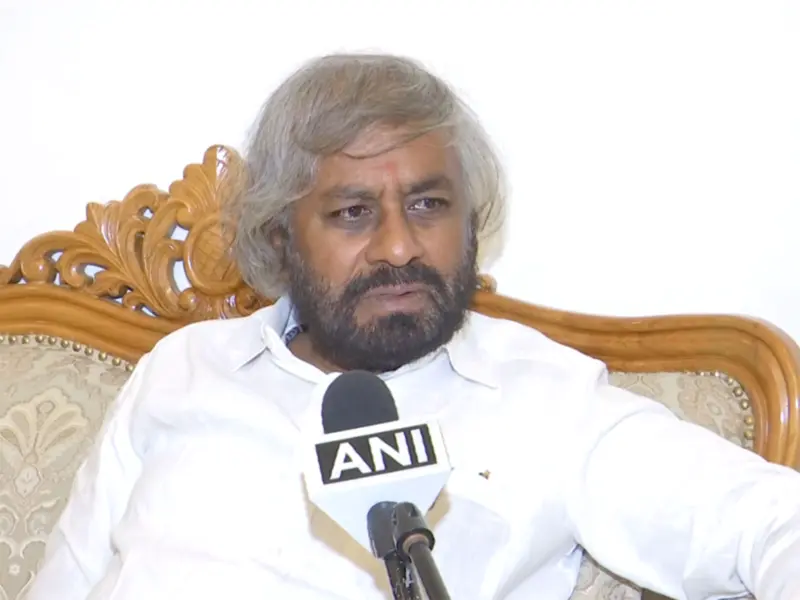 Free student bus passes to increase education access in Karnataka, says Minister Khandre