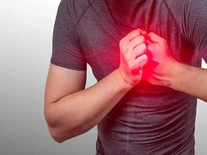 Heart attack symptoms: Sudden chest pain while sleeping at night? Don't ignore it, it could be dangerous