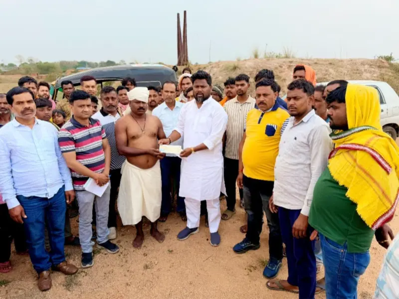 भाजपा नेता कमलेश राम की पहल पर मृत मजदूरों के परिजनों को मिला मुआवजा