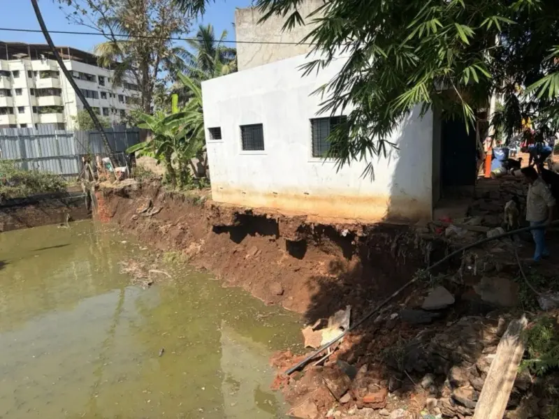 कपिलेश्वर मंदिर तलावाशेजारील तीन घरे मनपाकडून सील