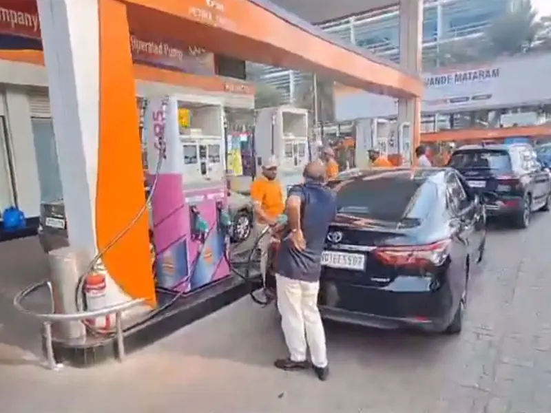 IndianOil limits price hike to premium XP-95 petrol amid global crude surge