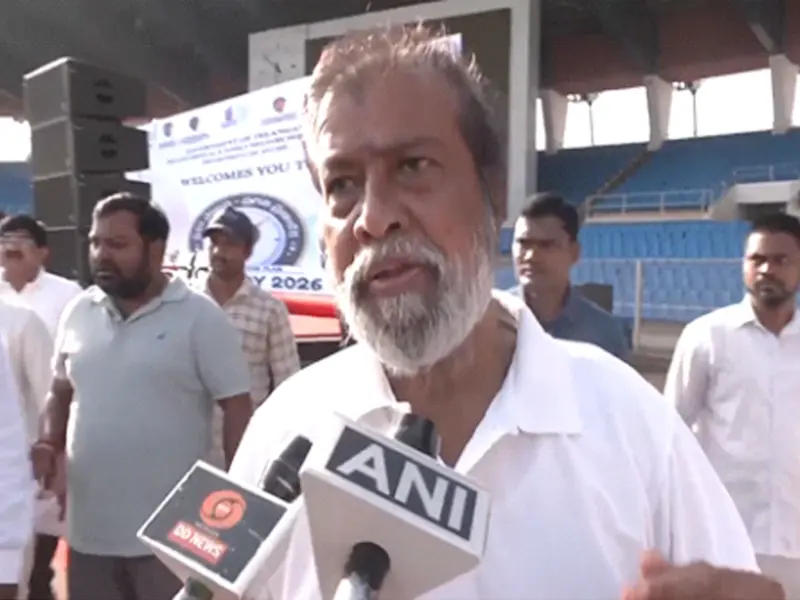 Telangana Health Minister leads yoga session during Health Week in Hyderabad