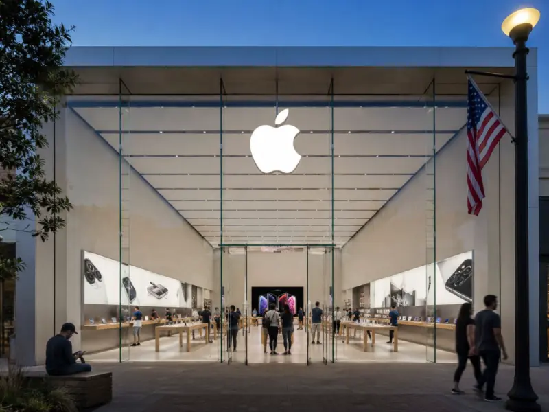 Apple Agrees to Pay iPhone Users $250 Million in a Class Action Lawsuit. See if You're Eligible