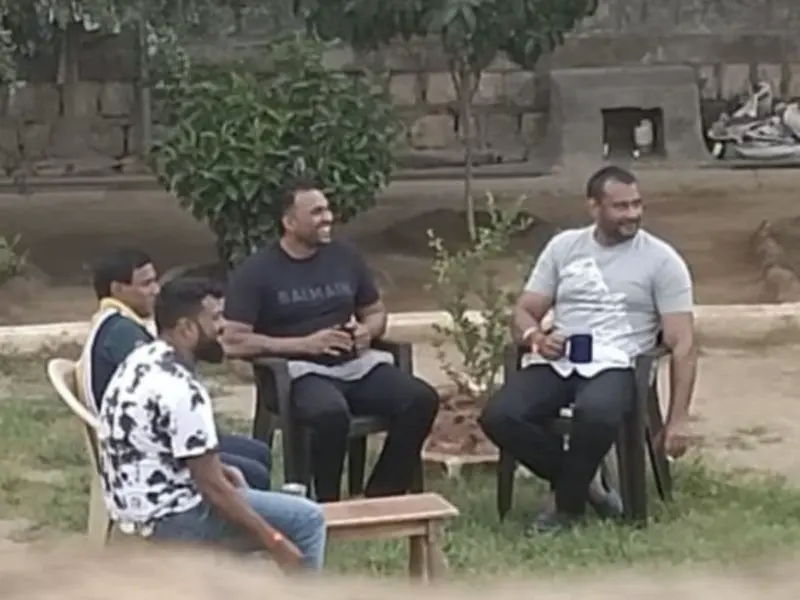 Photo of jailed murder-accused actor Darshan hanging out emerges, sparks debate