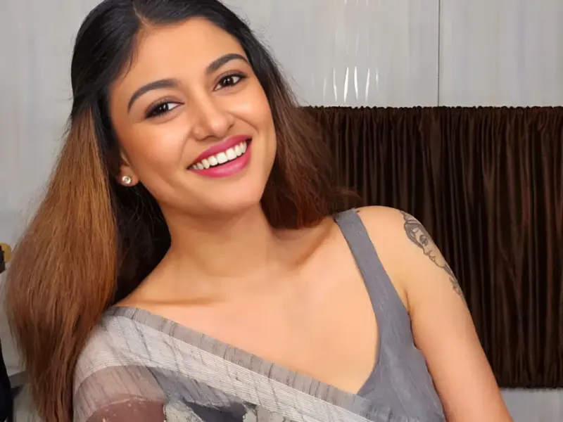 Bigg Boss Oviya Leaked Viral Video: Real Truth?