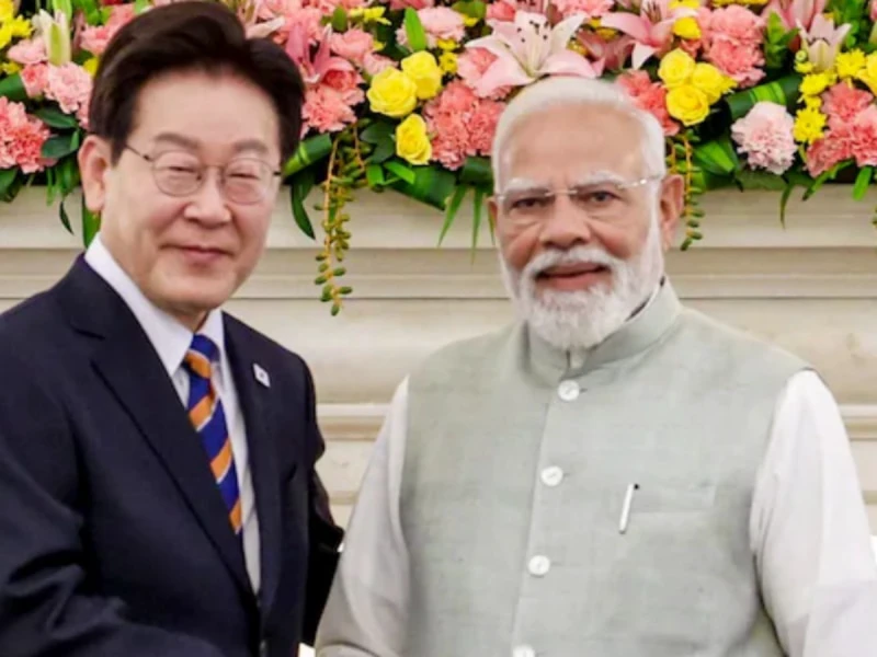 চিপ থেকে জাহাজ: মোদী-মিয়ুং বৈঠকে ভারত ও দক্ষিণ কোরিয়ার মধ্যে ১৫টি চুক্তি স্বাক্ষর