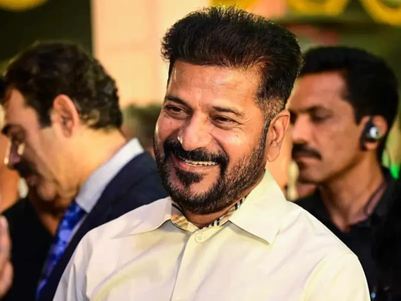 తెలుగు హీరోలు నా దగ్గరికొచ్చి బీర్లు తాగేవారు-రేవంత్