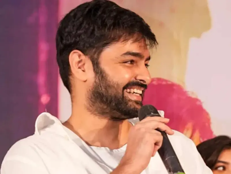 యువ హీరోకి బాబాయితో చెడిందా
