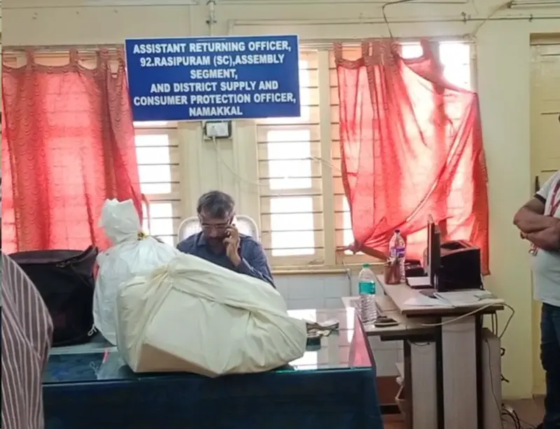 ரூ.6.2 கோடி மதிப்புள்ள தங்க நகைகள் பறிமுதல். தேர்தல் பறக்கும் படை அதிரடி!