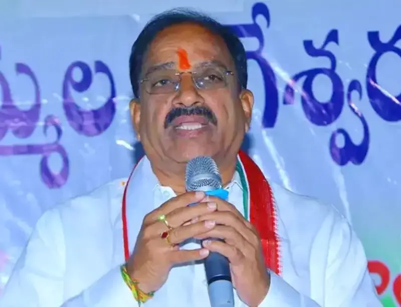 Hyderabad: Tummala launches farmer kits distribution today