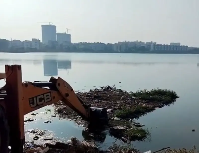 HYDRAA begins clean-up of Pragathi Nagar Lake