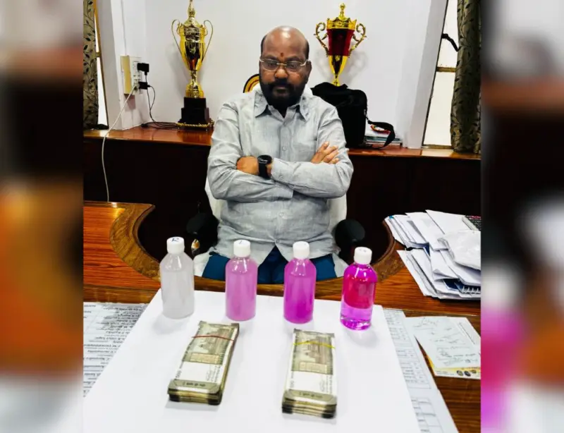 ACB traps PJTSAU Associate Dean taking ₹1 lakh bribe in Hyderabad