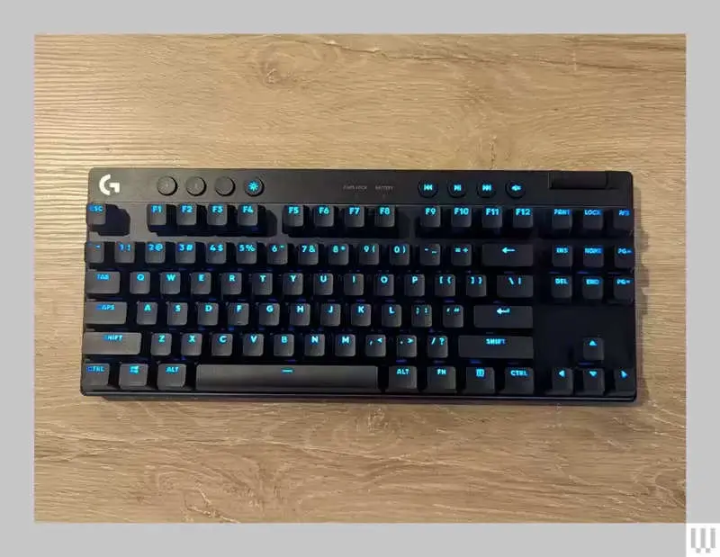 Keyboard Tips: Why are the letters on the keyboard in QWERTY order and not ABCD? 99 out of 100 people don't know..