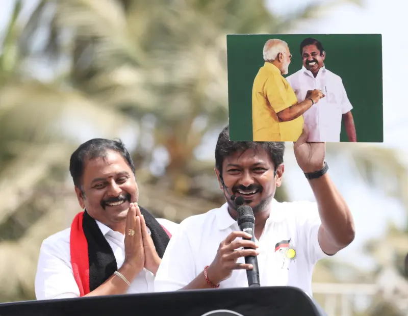 மீண்டும் உதயநிதி. ஈரோடு சென்ற பின்னணி!