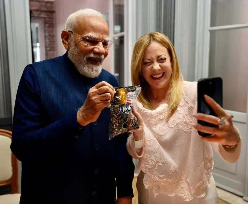 मेलोनीने मेलोडी खाल्ली, राहुल गांधी का पिसाळले?