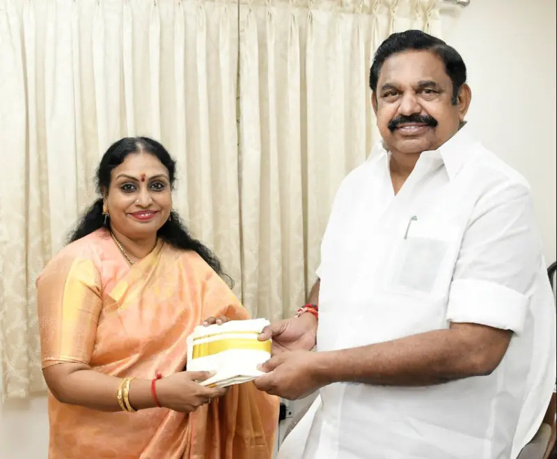 நெல்லை அதிமுக வேட்பாளர் சிம்லா முத்துச்சோழன் மாற்றம்: பின்னணி இதுதான்!
