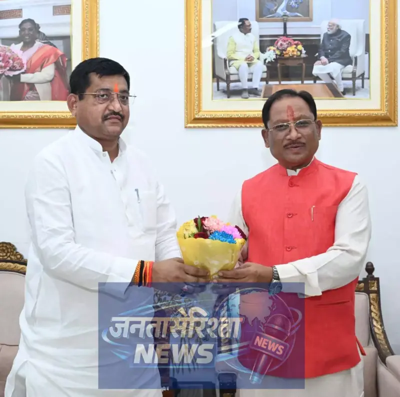 मुख्यमंत्री साय से उत्तरप्रदेश के राज्यमंत्री रामकेश निषाद ने की सौजन्य भेंट