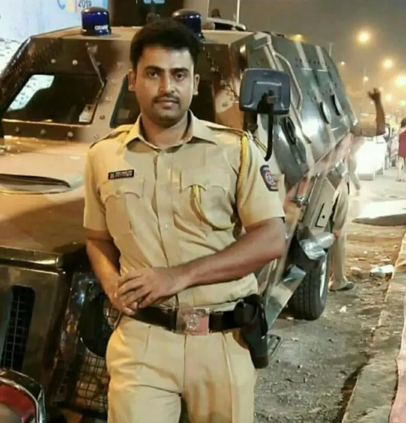 जिद्द आणि चिकाटीचे फळ : शेंद्री (सुनेगाव) चे सुपुत्र संतोष काटे यांची पोलीस उपनिरीक्षकपदी निवड