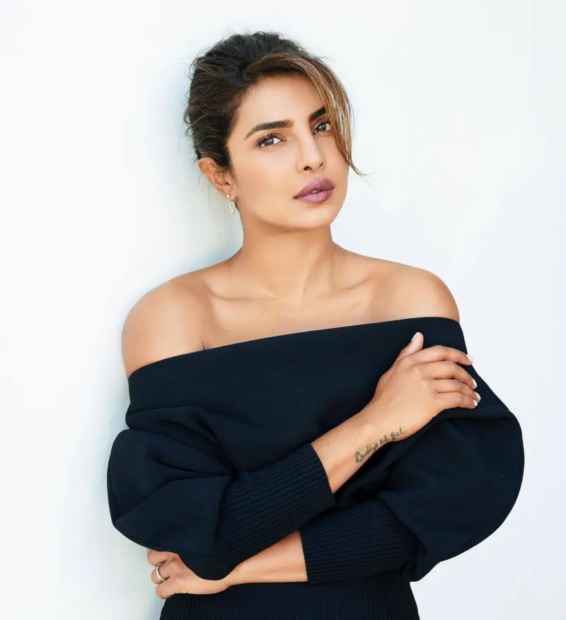 रिलायंस रीटेल ने प्रियंका चोपड़ा के हेयरकेयर ब्रांड 'एनोमली' का किया अधिग्रहण
