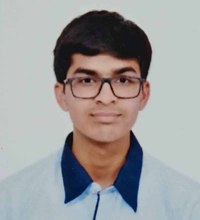 Ludhiana's Tavish Goyal secures AIR 493 in JEE Mains