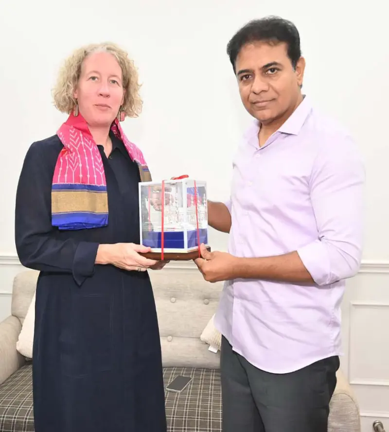 కేటీఆర్తో ఆస్ట్రేలియా హైకమిషనర్ ఫిలిప్ గ్రీన్ భేటీ