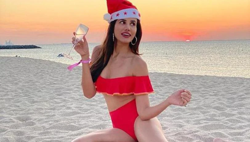 Sonnalli Seygall Is Stealing Hearts With These Pool-side Outfits