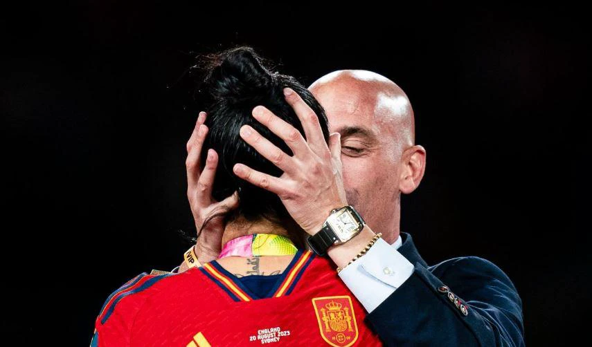 किस विवाद: स्पेन फ़ुटबॉल संघ के अध्यक्ष रुबियालेस को फ़ीफ़ा ने किया निलंबित, क्या है मामला?