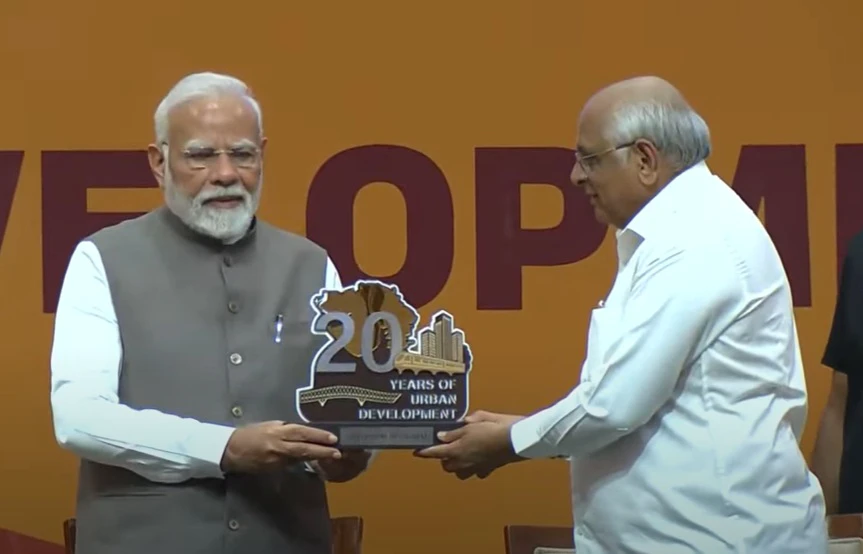 गुजरात को मिली ₹5536 करोड़ की सौगात, पीएम मोदी ने किया लोकार्पण और शिलान्यास गुजरात को मिली ₹5536 करोड़ की सौगात, पीएम मोदी ने किया लोकार्पण और शिलान्यास