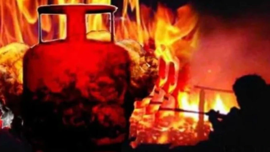 Woman dies after 3 gas cylinders explode in Andhra's Vavilla village People News Time