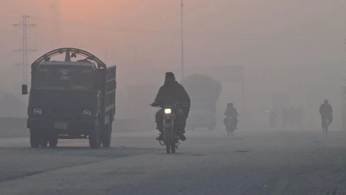 Smog, poor air quality in Lahore force schools to close 3 days a week People News Time