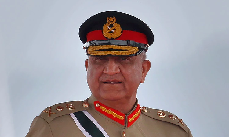 Pakistan's outgoing army chief takes on ex-PM Imran over alleged US conspiracy People News Time