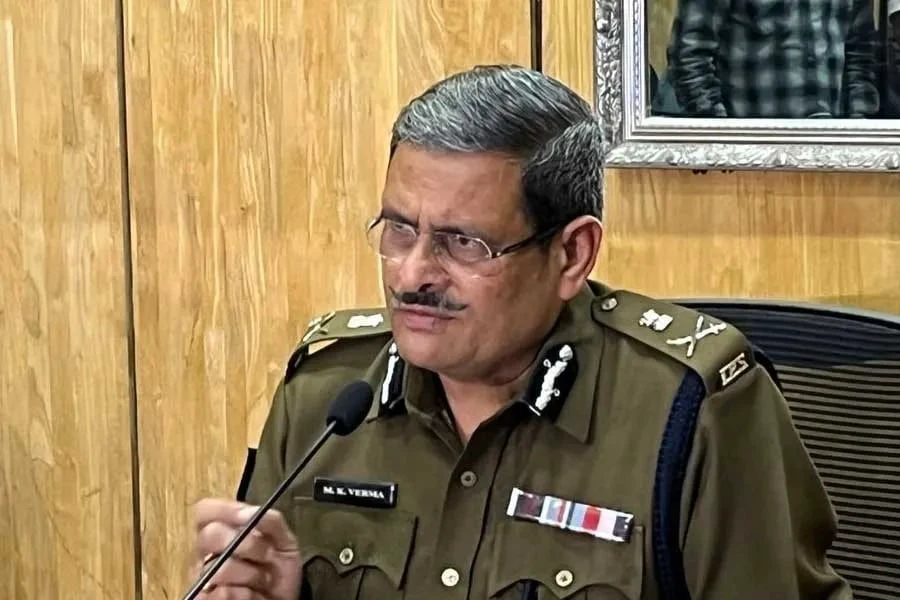 প্রাক্তন পুলিশ কর্তার ছেলেই যখন প্রতারিত তখন আপনার অ্যাকাউন্ট কতটা নিরাপদ