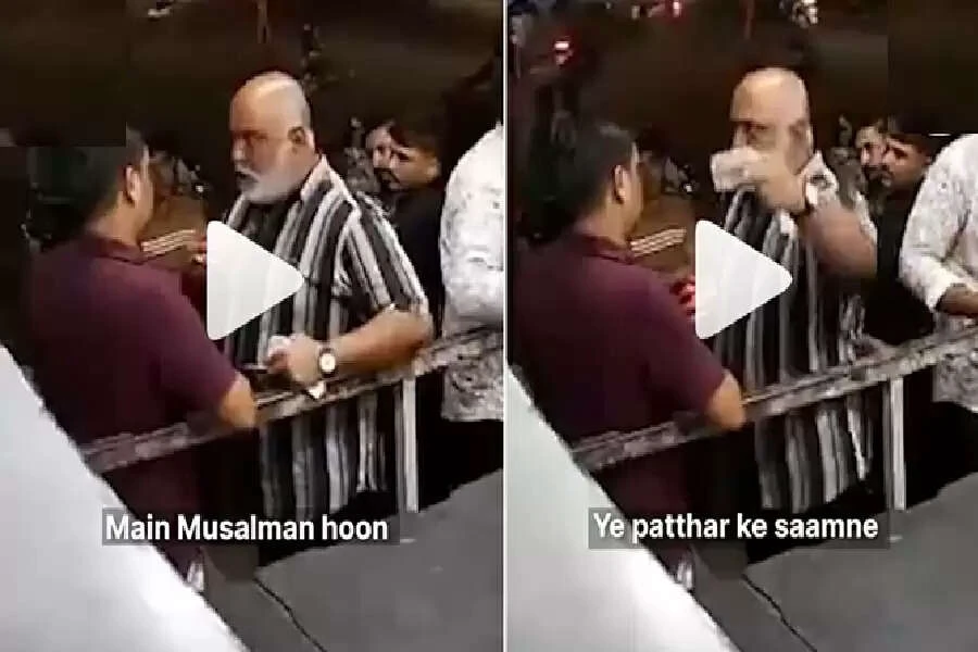 हैदराबाद में धार्मिक टिप्पणी पर हंगामा, मुस्लिम व्यक्ति गिरफ्तार! 140 रुपए के विवाद में हिंदू देवी-देवताओं को गाली दे रहा है हैदराबाद में धार्मिक टिप्पणी पर हंगामा, मुस्लिम व्यक्ति गिरफ्तार! 140 रुपए के विवाद में हिंदू देवी-देवताओं को गाली दे रहा है