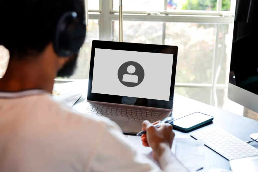 रात 10 बजे मीटिंग! छुट्टी पर भी टॉर्चर, बॉस के रवैये से तंग आकर युवक ने क्या किया?