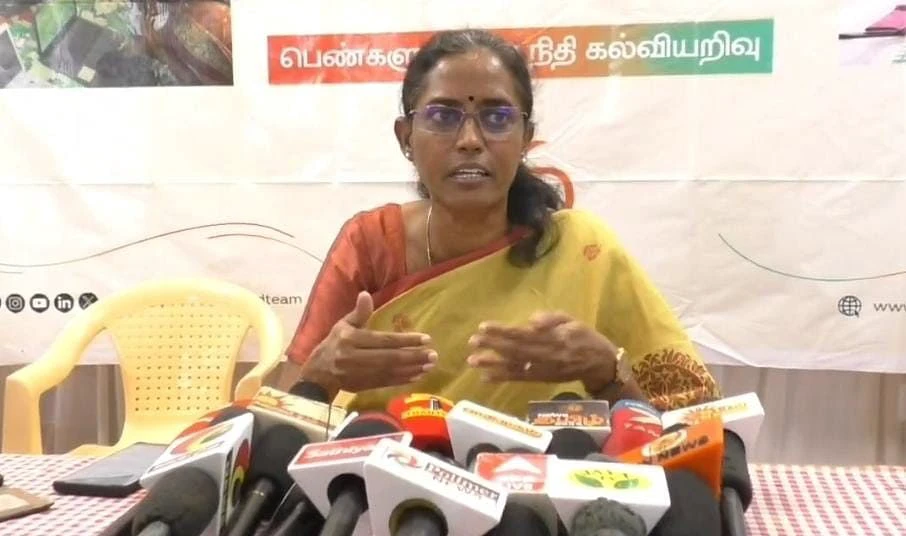 ``கரூர் மாவட்டத்துக்கு மோடி அரசு துரோகம் இழைத்துவிட்டது!" - குற்றம்சாட்டிய ஜோதிமணி