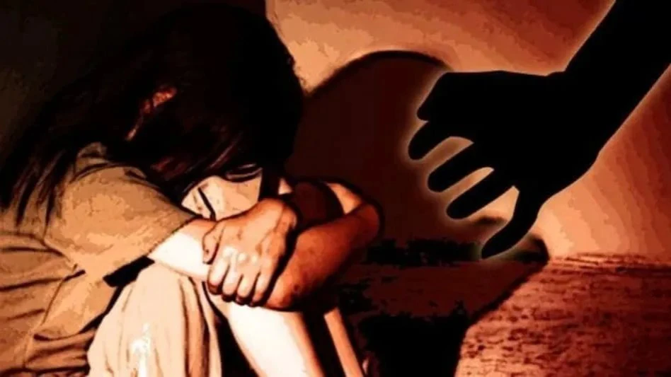 पति ने अपनी नई पत्नी को 1 लाख टका में वेश्यालय में बेचा, बंगाली गृहिणी वहां से भाग निकली, गंभीर आरोप पति ने अपनी नई पत्नी को 1 लाख टका में वेश्यालय में बेचा, बंगाली गृहिणी वहां से भाग निकली, गंभीर आरोप