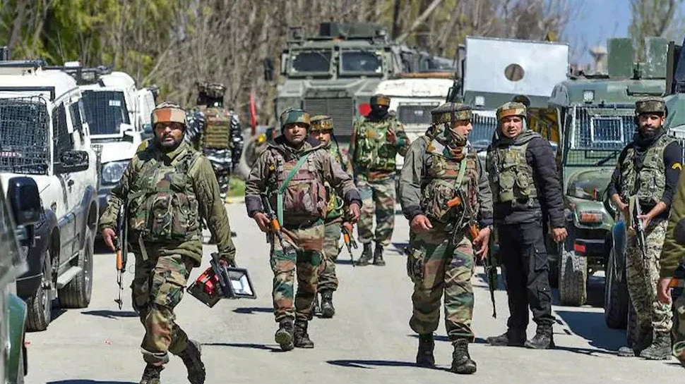 Baramulla Attack: बुर्का पहनकर आए आतंकियों ने वाइन शॉप में फेंका बम, 1 की मौत और 3 घायल