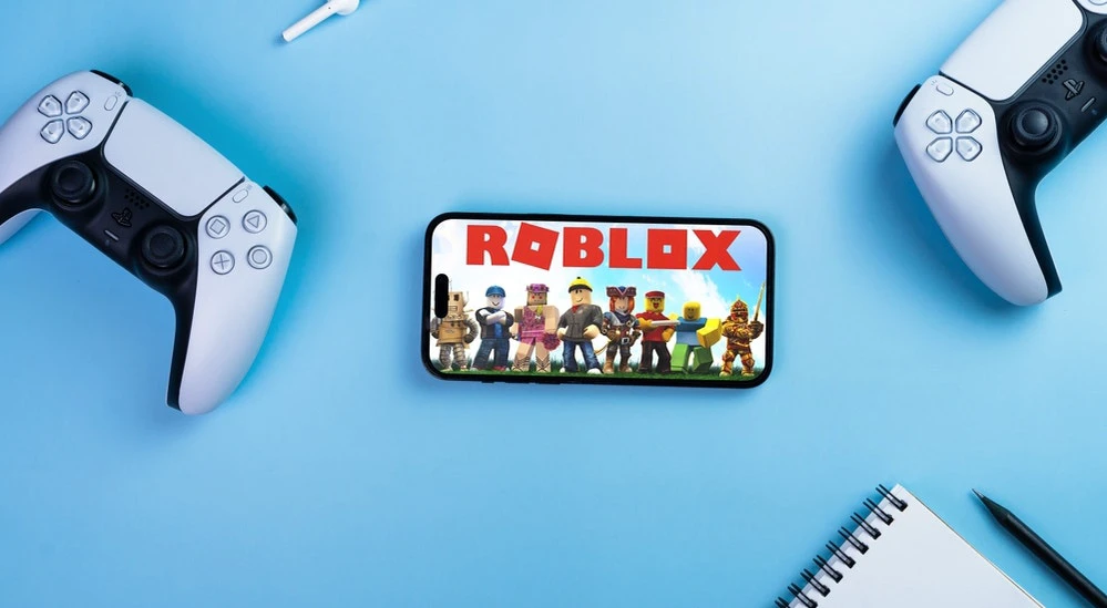 Roblox goes to PlayStation and unveils immersive 3D avatar and voice  communication