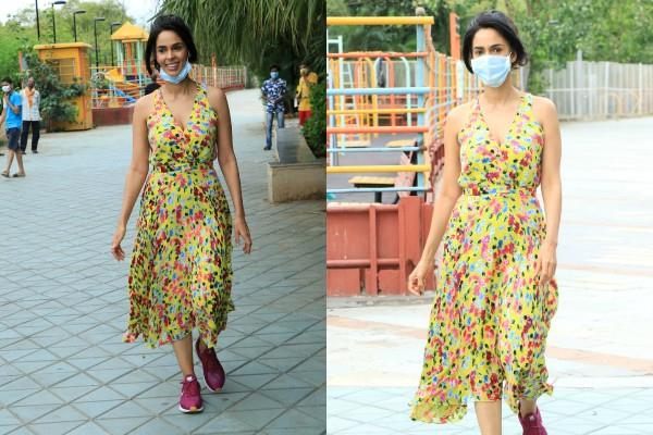 mallika-sherawat-came-out-on-the-streets-wearing-a-floral-dressq mallika-sherawat-came-out-on-the-streets-wearing-a-floral-dress