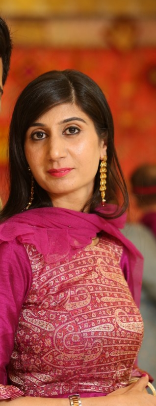 Mridula Khanna Arora, Mom