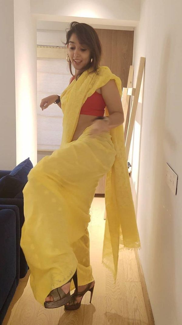 aamir-khan-s-daughter-ira-Khan-shares-photos-on-social-media-in-yellow-saree aamir-khan-s-daughter-ira-Khan-shares-photos-on-social-media-in-yellow-saree