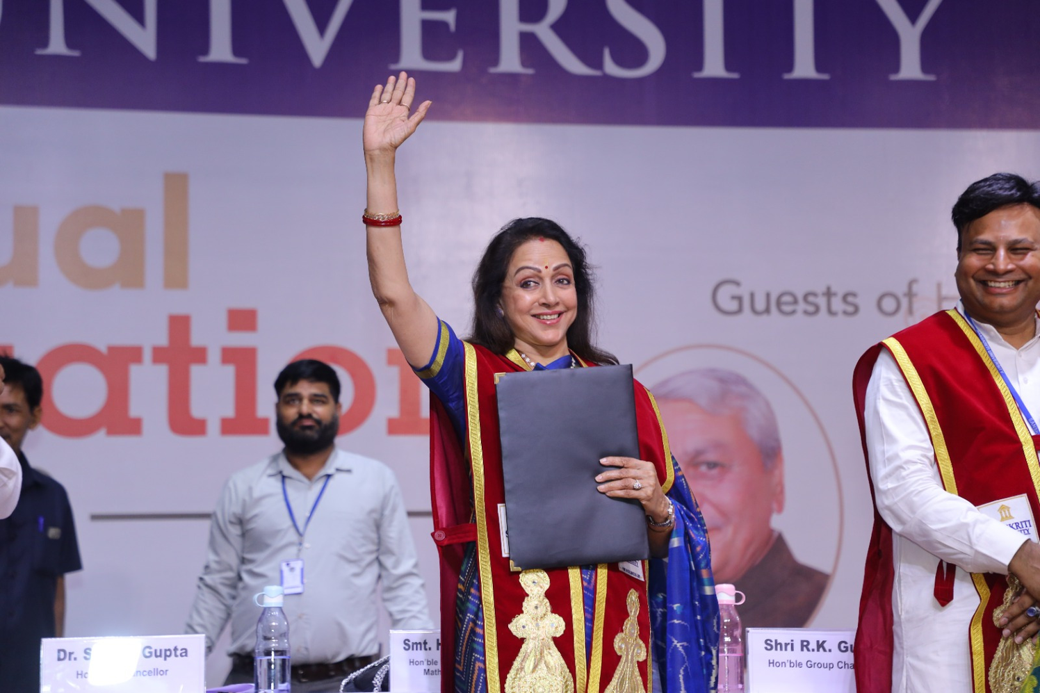 Hon’ble Governor of Uttar Pradesh, Smt. Anandiben Patel confers degrees at 4th Convocation of Sanskriti University